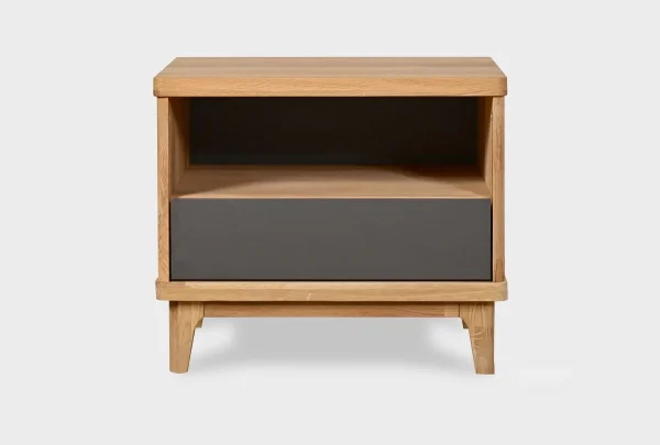 Mesa de Noche Ref: Capuchino4 elaborada en Madera 100% Maciza de Roble